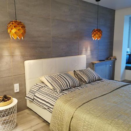 Buto Nuoma Dariaus Ir Gireno Gatveje Apartman Telšiai Kültér fotó